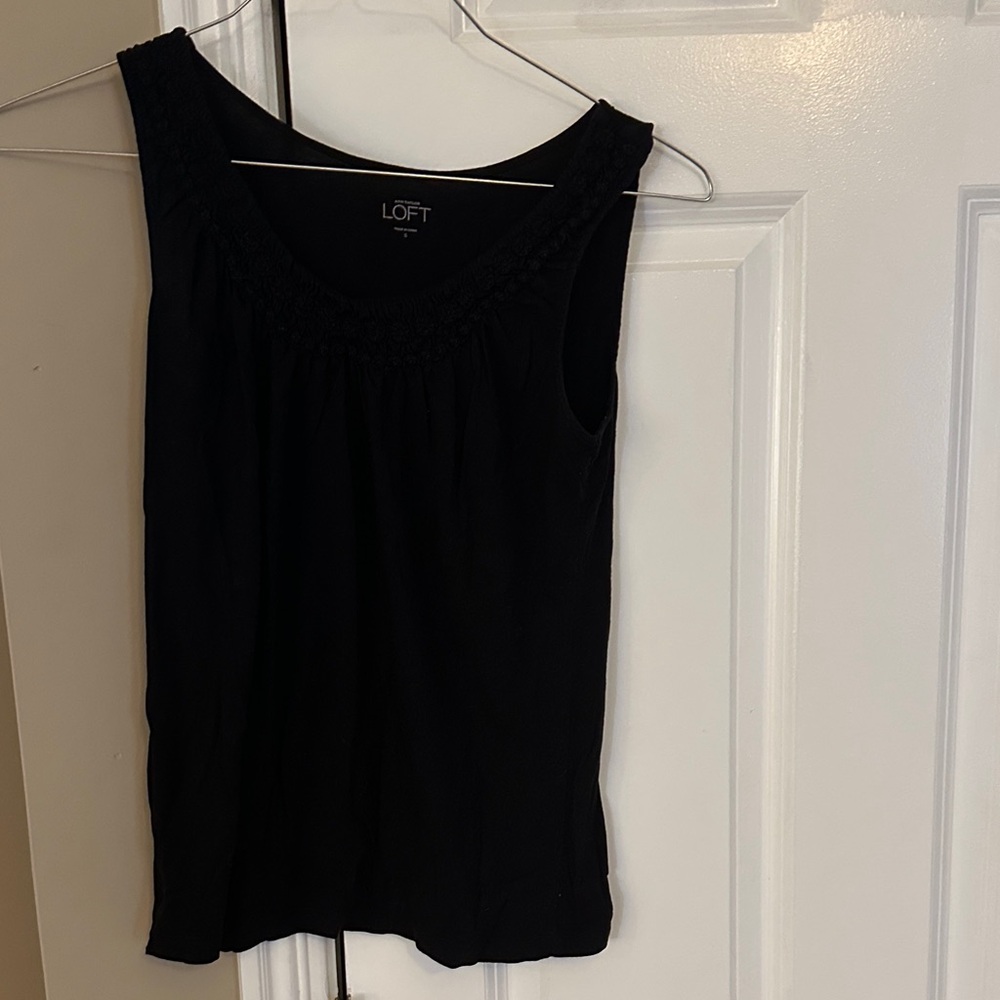 LOFT Black Sleeveless Tank Top